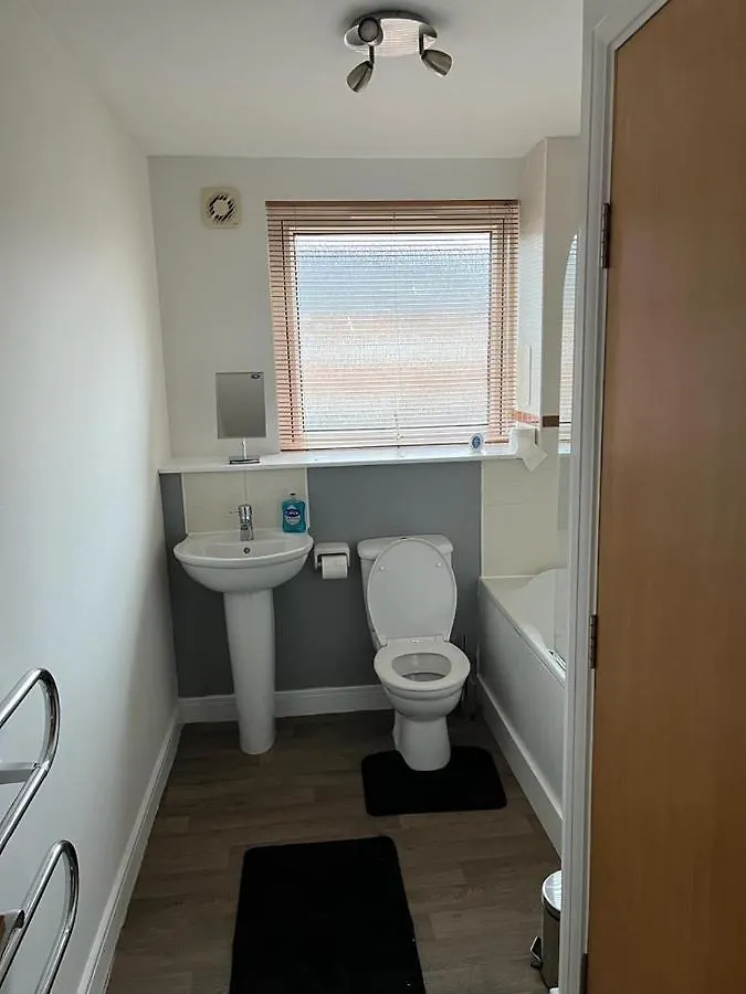אדינבורו Ferry Gait Apartments 0*,  בריטניה