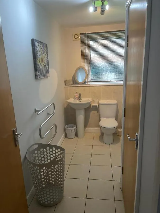 אדינבורו Ferry Gait Apartments בריטניה